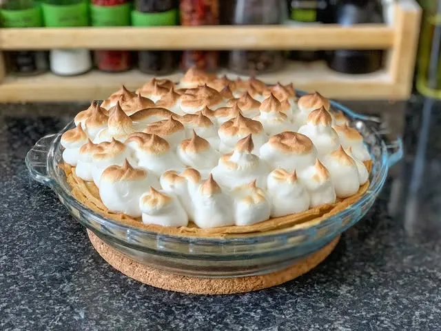 Lemon meringue pie
